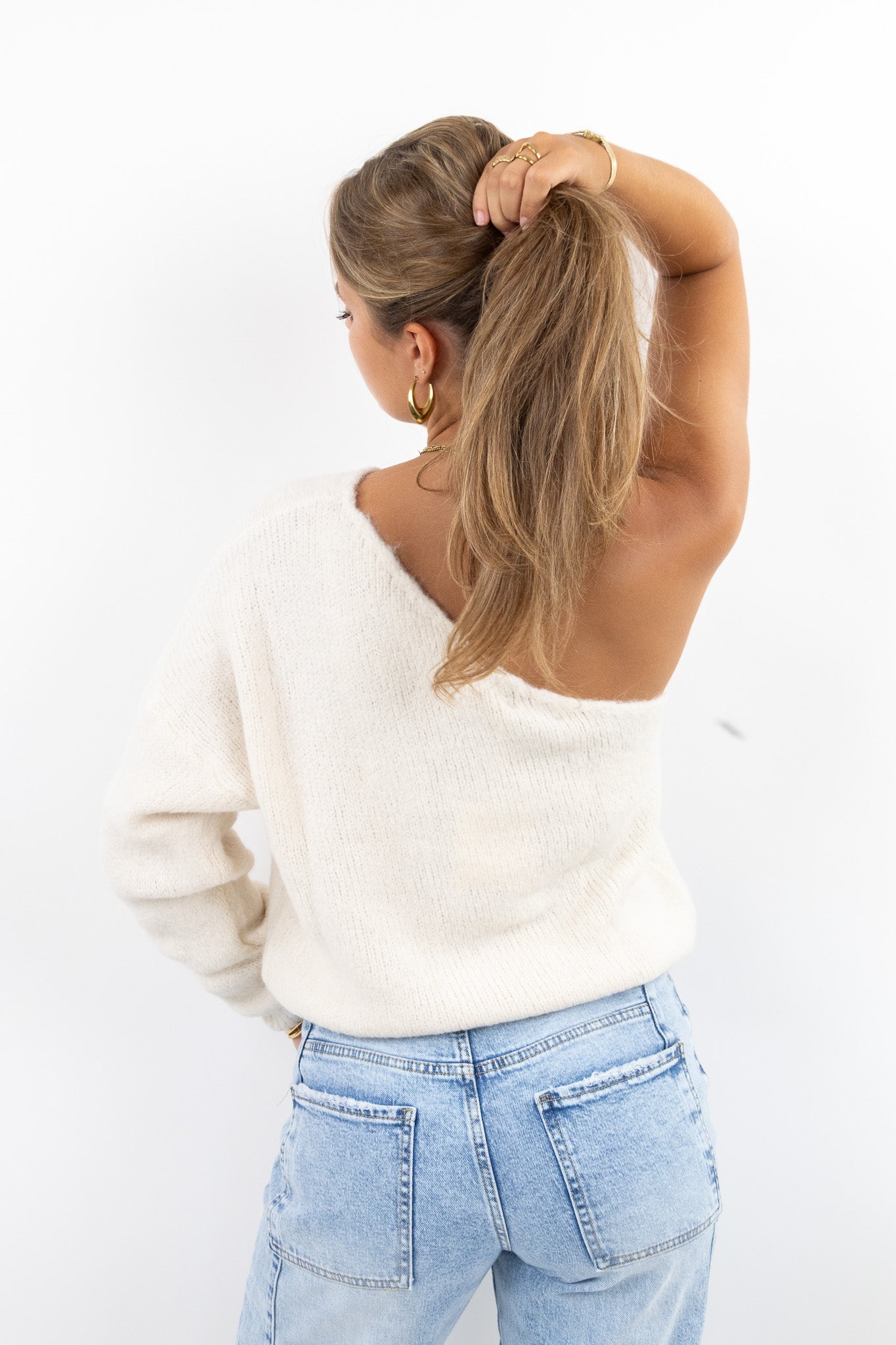One Shoulder Knit
