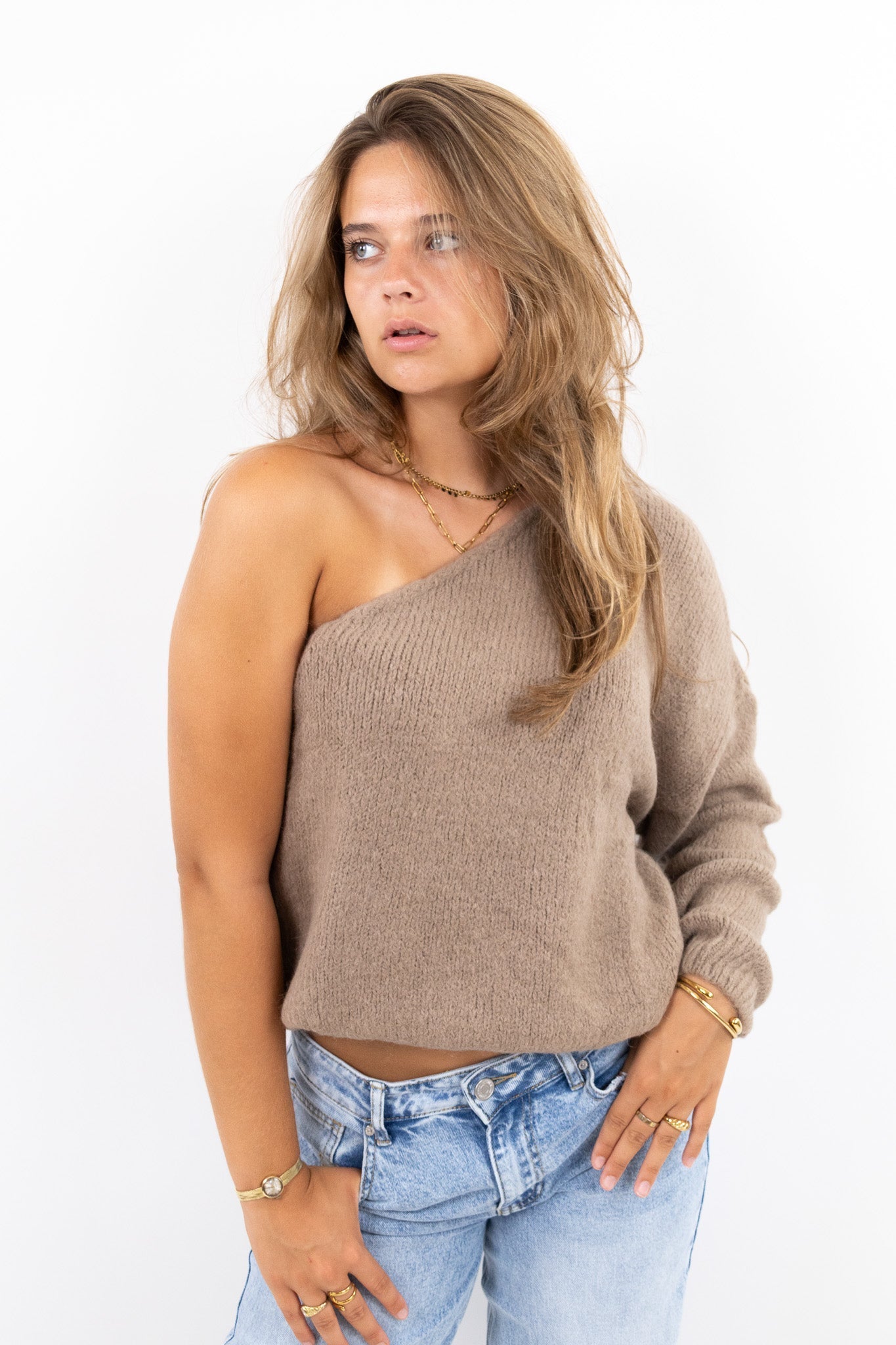 One Shoulder Knit